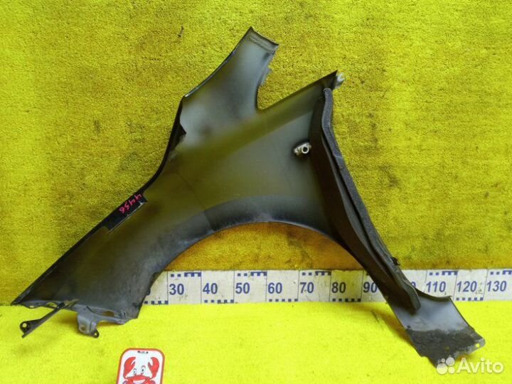 Крыло переднее правое Nissan Leaf AZE0 EM57