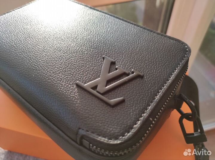 Сумка кошелек LV Alpha Wearable Louis Vuitton