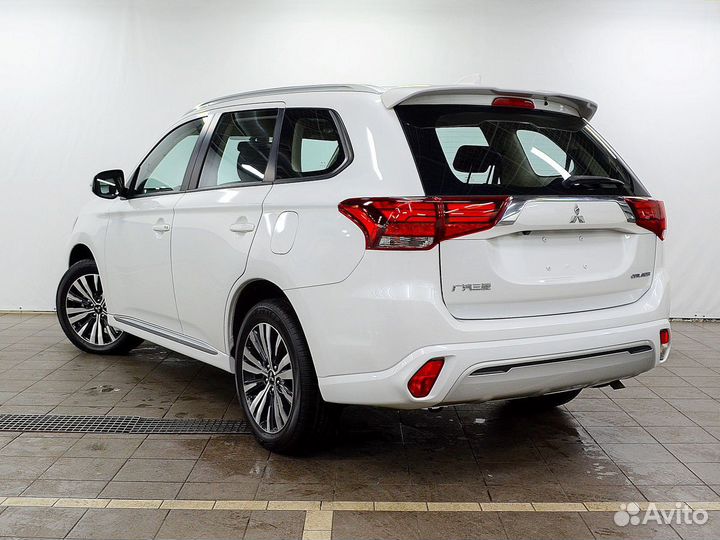 Mitsubishi Outlander 2.0 CVT, 2022, 81 км