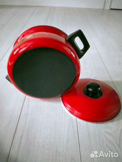 Эмалированная Кастрюля Югославия винтаж