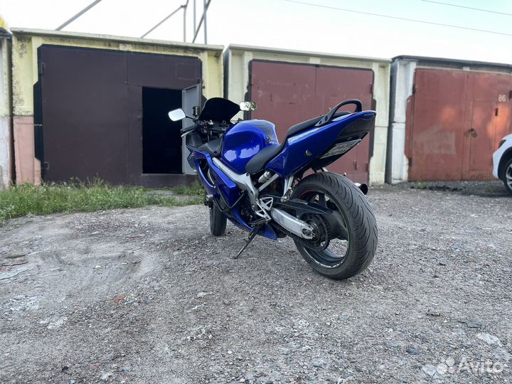 Honda cbr600f4i