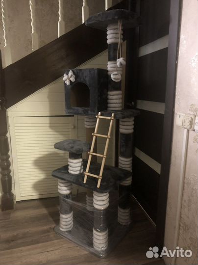 Домик для кошки с когтеточкой