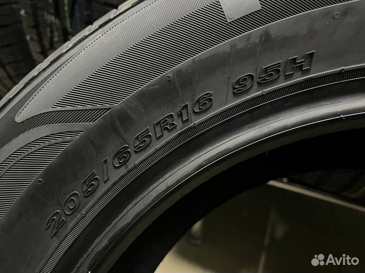 Nexen N'Fera RU5 205/65 R16 95H