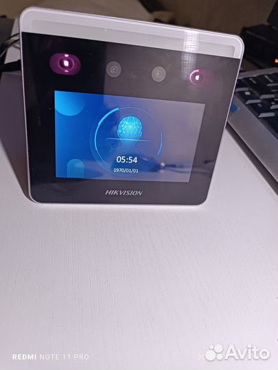Биометрический терминал Hikvision DS-K1T331W