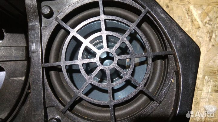 Сабвуфер штатный Mercedes W221 w216 S CL Harman