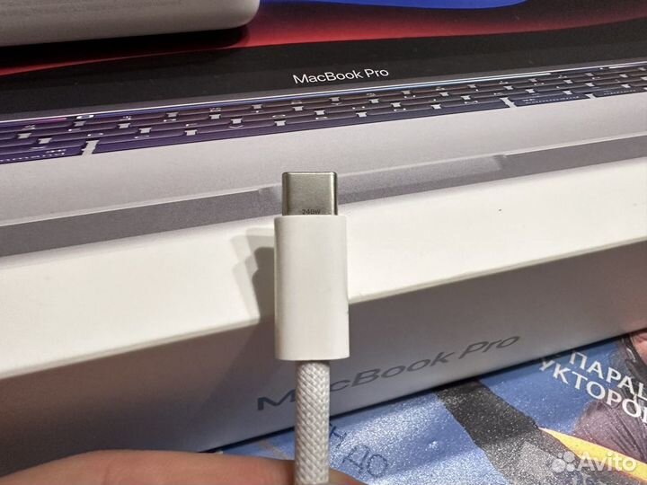 Apple 140W USB-C Power Adapter Оригинал