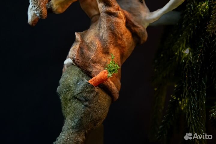 Елочная игрушка зайцы