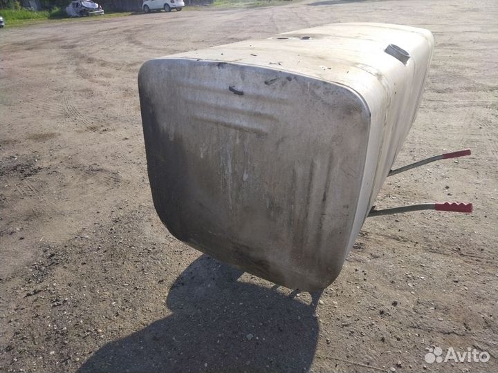 Топливный бак алюминиевый бу на skania 700л