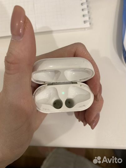 Кейс оригинальный AirPods