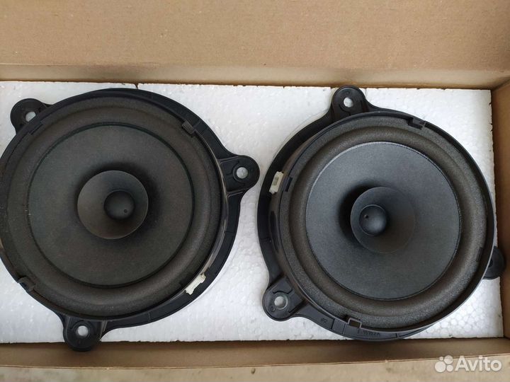 Колонки Nissan Leaf