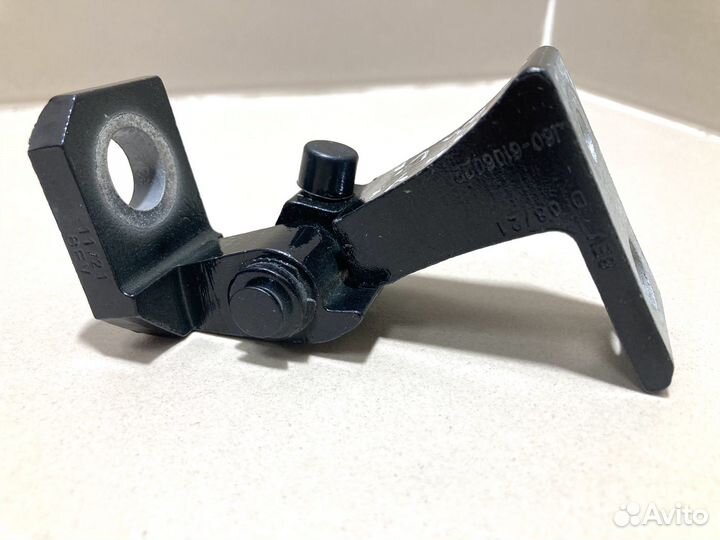 Петля двери Chery Tiggo 4 c 2017