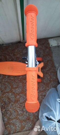 Самокат со светящимися колесами