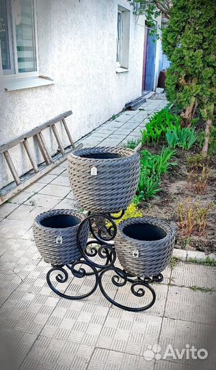 Подставка для цветов напольная