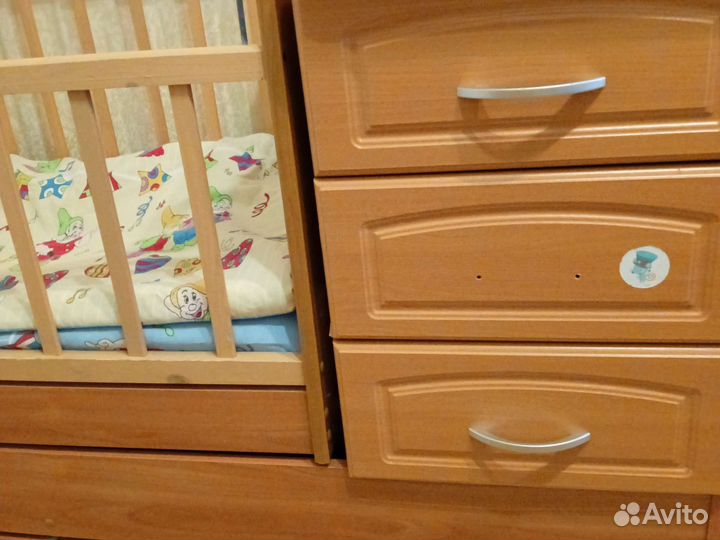 Детская кровать с матрасом