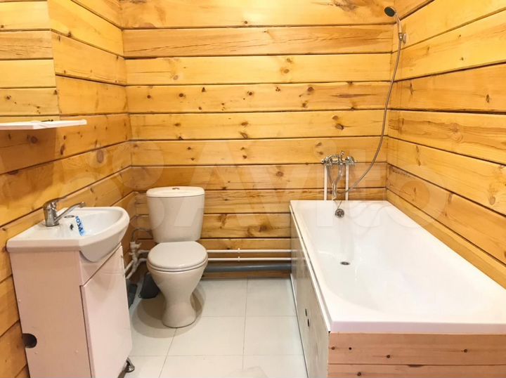 Дом 170 м² на участке 8 сот.