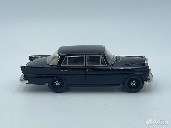 Mercedes-Benz - 200 Limousine (1961-1965), 1:43