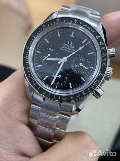 Эксклюзивные часы Omega Speedmaster Professional