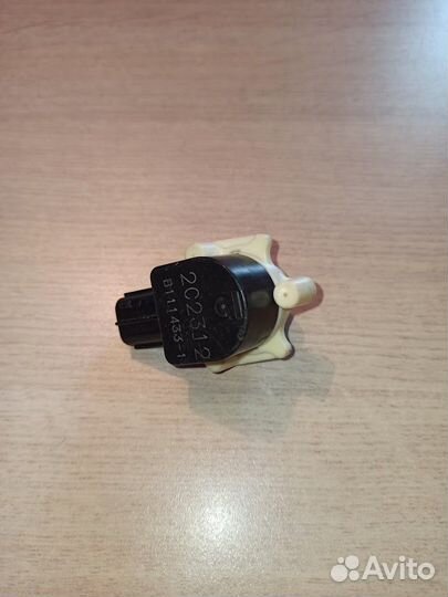 Датчик уровня фар Lexus LX