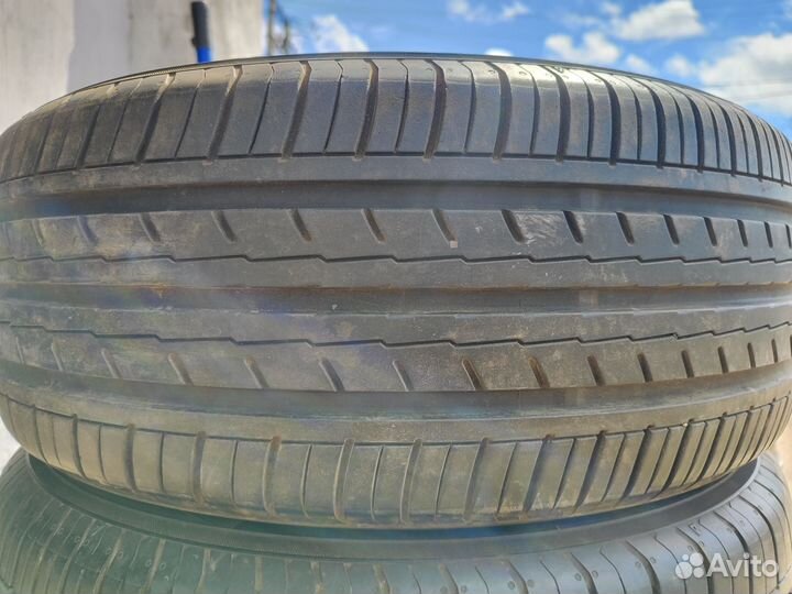 Yokohama Bluearth ES32 215/50 R17