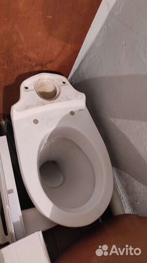 Унитаз с бачком бу