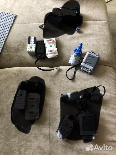 Lego электрика для поездов, мотор и батарейный