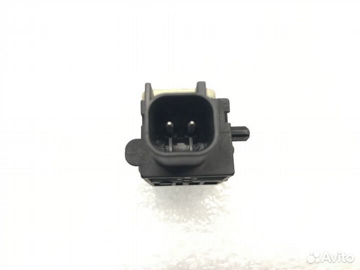 Датчик удара передний Ford Mondeo седан 2.3 2010