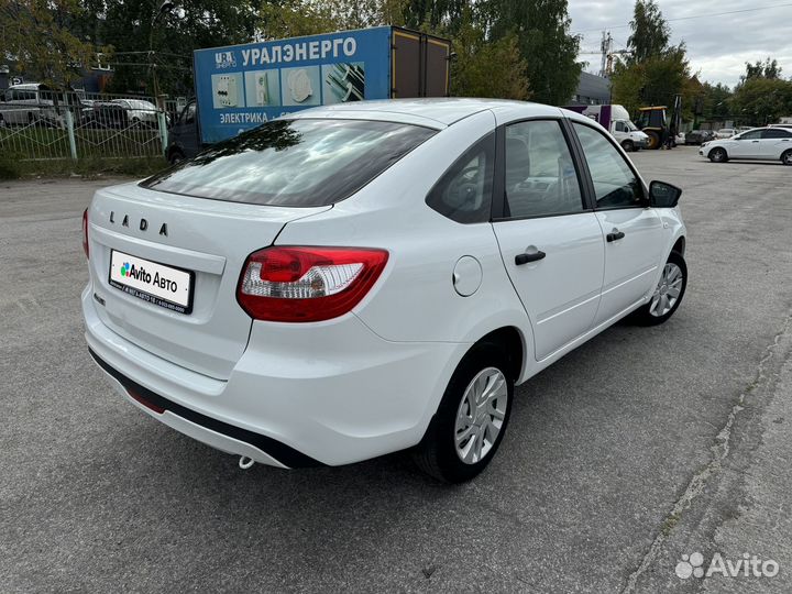 LADA Granta 1.6 МТ, 2021, 35 000 км