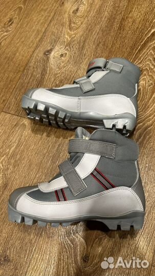 Лыжные ботинки Декатлон размер 34-35
