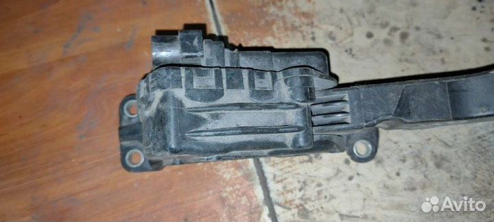 Педаль газа Volvo S40 2 2004-2012