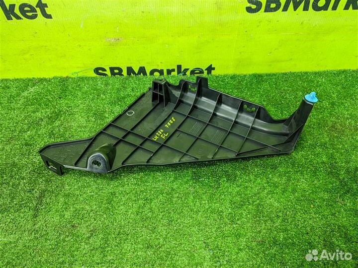 Обшивка стойки кузова передняя левая Lexus Lx570