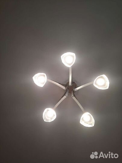 Люстра со светодиодными лампами