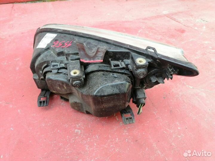 Фара правая Ford Focus 2 asda 1.4 duratec 1388