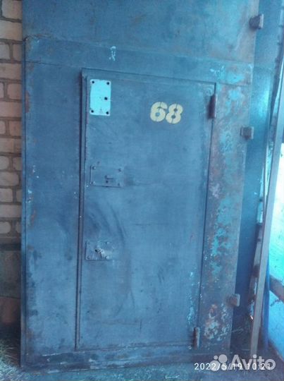 Металлические гаражные ворота