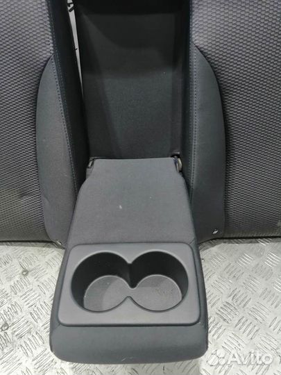 Сиденье заднее Nissan Tiida C11 седан