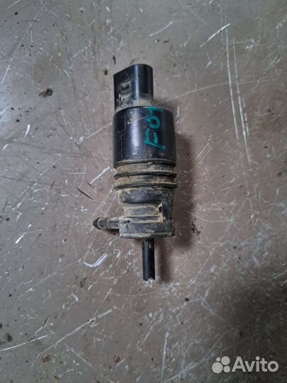 Моторчик стеклоомывателя на BMW F01