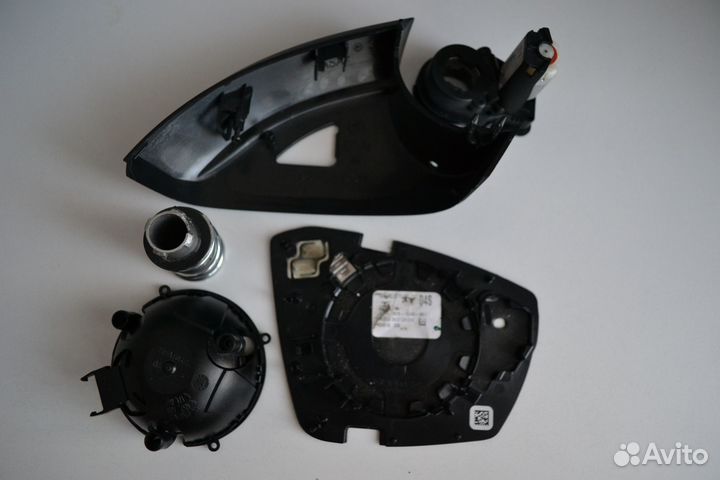 Зеркало левое Skoda Octavia