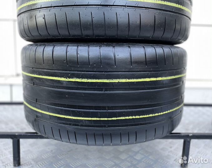 Michelin Pilot Super Sport 325/30 R21