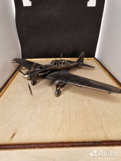 Модель самолёта ил-2 1:72