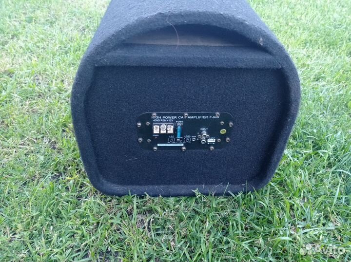 Активный сабвуфер в авто