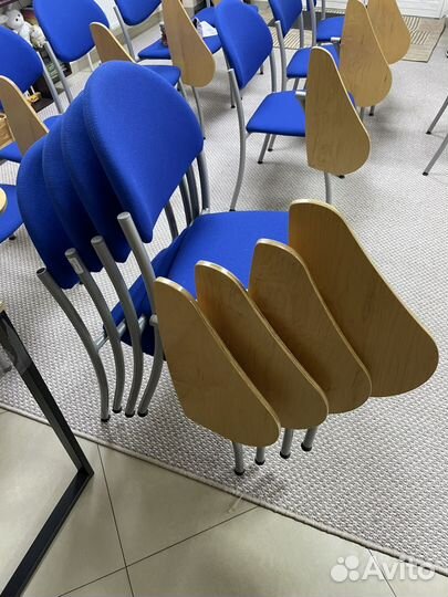 Стулья офисные мягкие