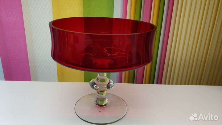 Ваза для фруктов винтаж красное стекло