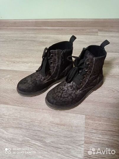 Ботинки демисезонные на девочку, размер 33