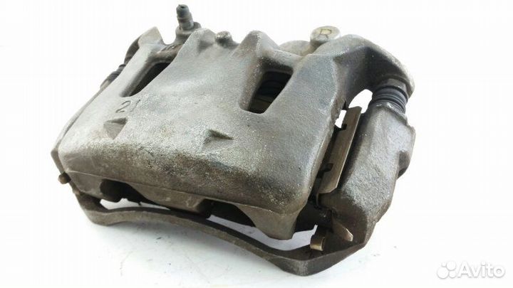 Суппорт передний правый Nissan Serena C25 2007