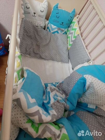 Бортики (комплект) в детскую кроватку