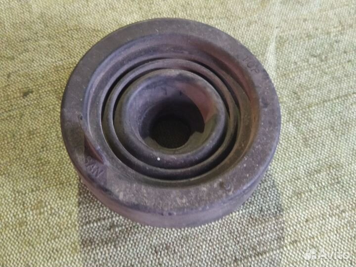 Заглушка передней фары