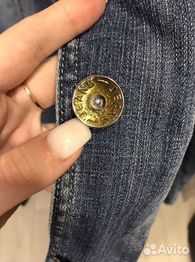 Куртка джинсовая