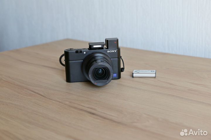 Продаю фотоаппарат Sony Cyber-shot DSC-RX100M4 (4К