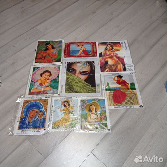 Наборы для вышивания бисером, нитками, стразами