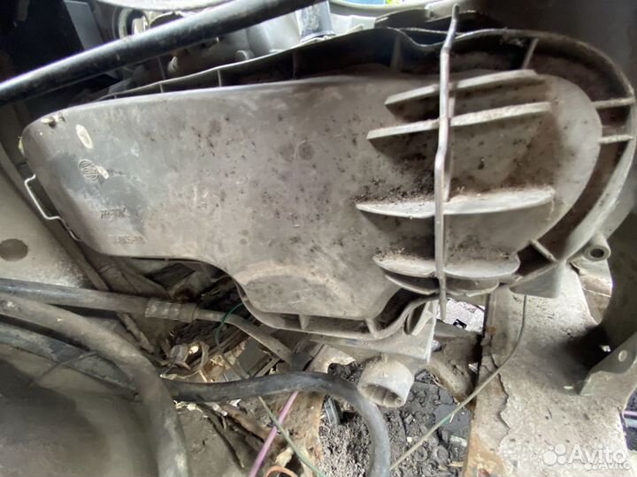 Фара передняя левая Mercedes-Benz W210