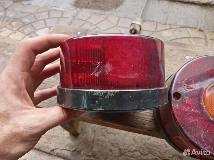 Задние фонари на автомобиль